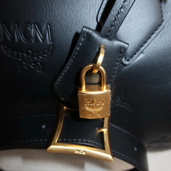 MCM Black Leather Medium Ella Maxi Boston Handbag Lock & Keys - Picture 2 of 10